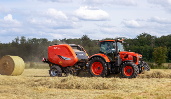 Kubota M7004 Tractor - Image 5