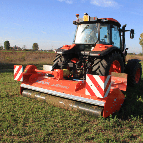 kubota-choppers-se5000--implements-agriculture-new-sales-northern-ireland-da-forgie-chipper-se-series-5235-5280-5320-1