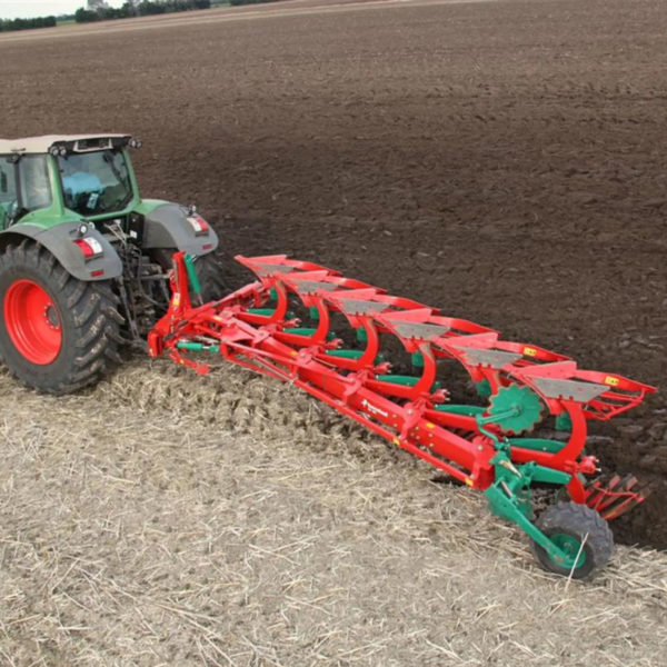 Kverneland-farm-sale-da-forgie-northern-ireland-soil-mounted-reversible-plough-eg-lb-1