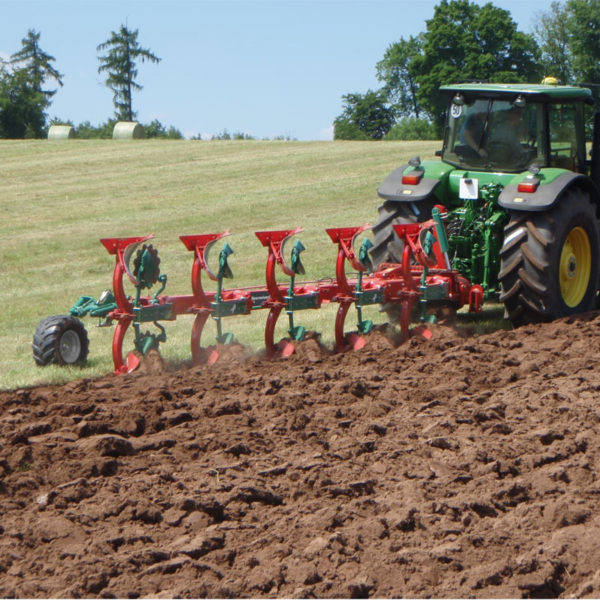 Kverneland-farm-sale-da-forgie-northern-ireland-soil-mounted-reversible-plough-eg-lb-4