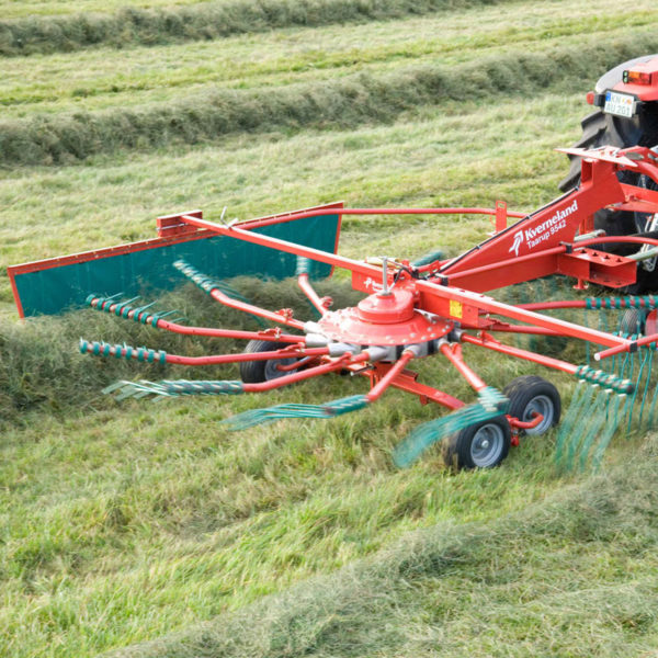 Kverneland-farm-sale-da-forgie-northern-ireland-forage-single-rotor-rake-9542-9546-3