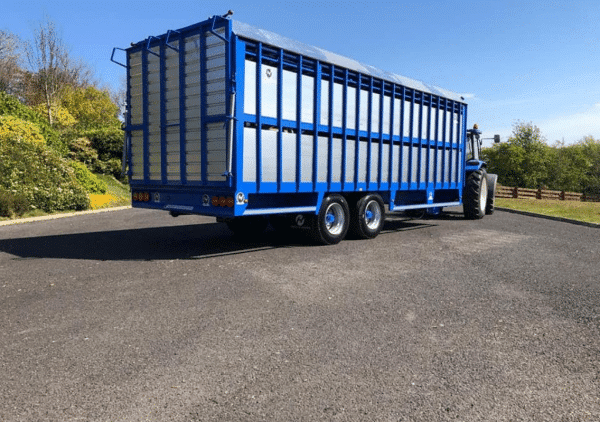 hogg-26ft-livestock-trailer-da-forgie-limavady-lisburn-engineering-ltd-trailers-farm-farmer-farming-machinery-dealer (3)