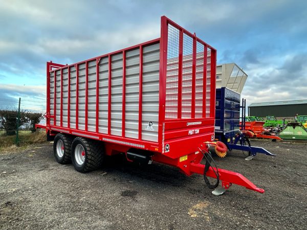 Hogg Engineering 14 ton Silage/Bale Trailer - Image 3