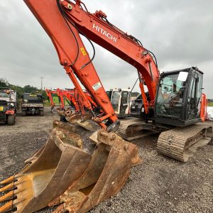 2015 Hitachi 135US