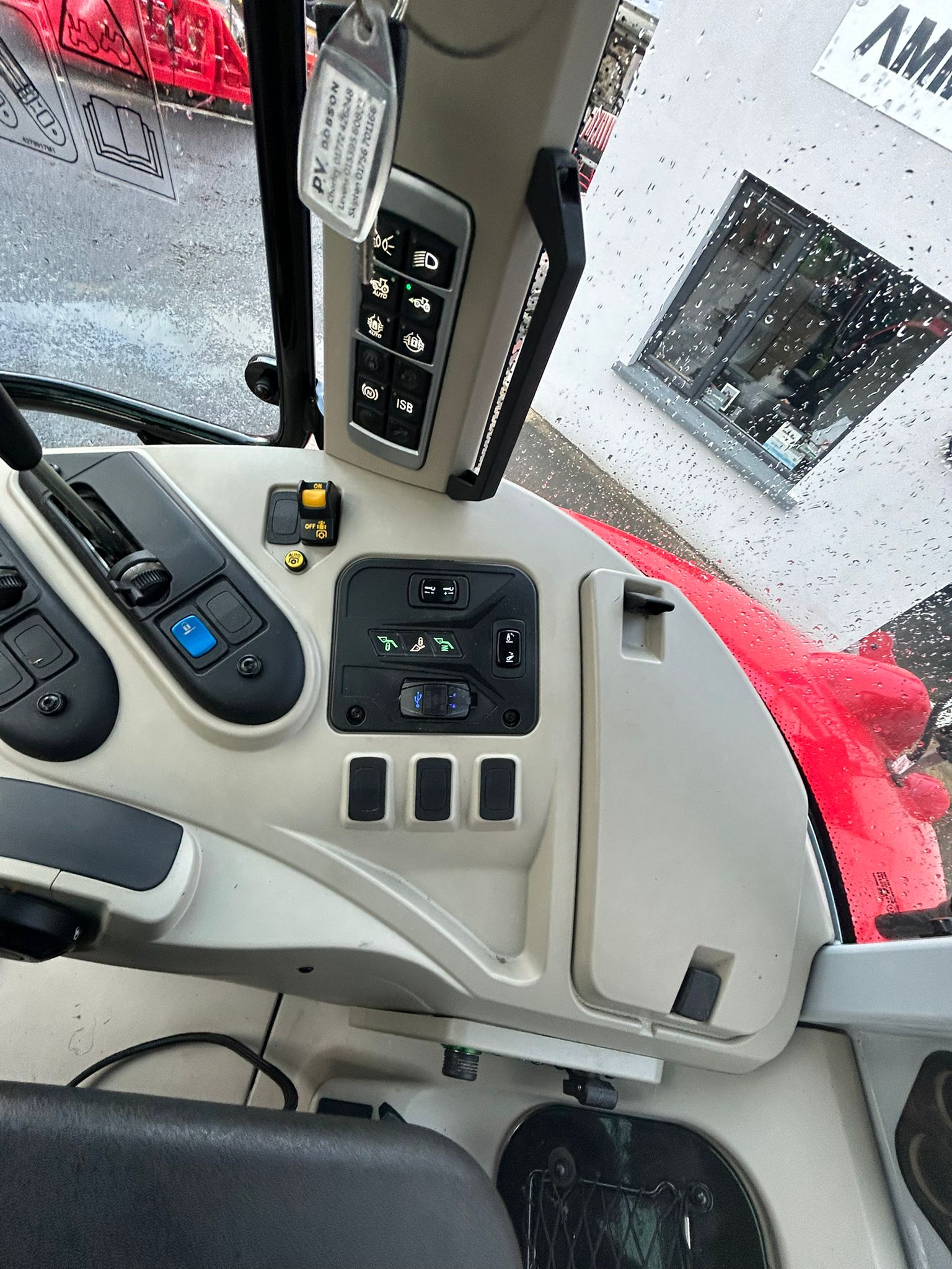 2023 Massey Ferguson 5S135 - Image 10