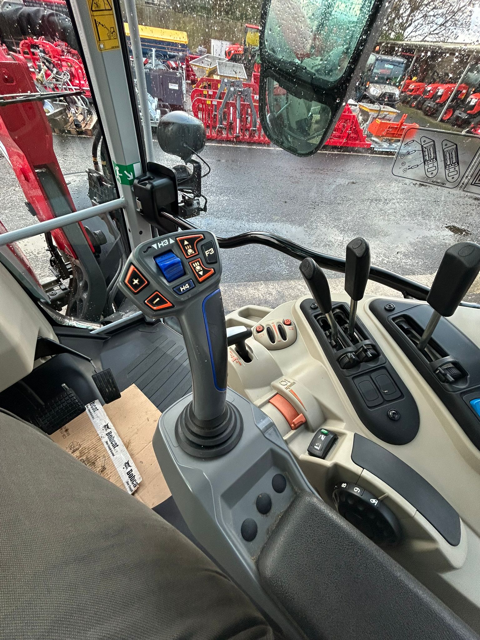 2023 Massey Ferguson 5S135 - Image 15