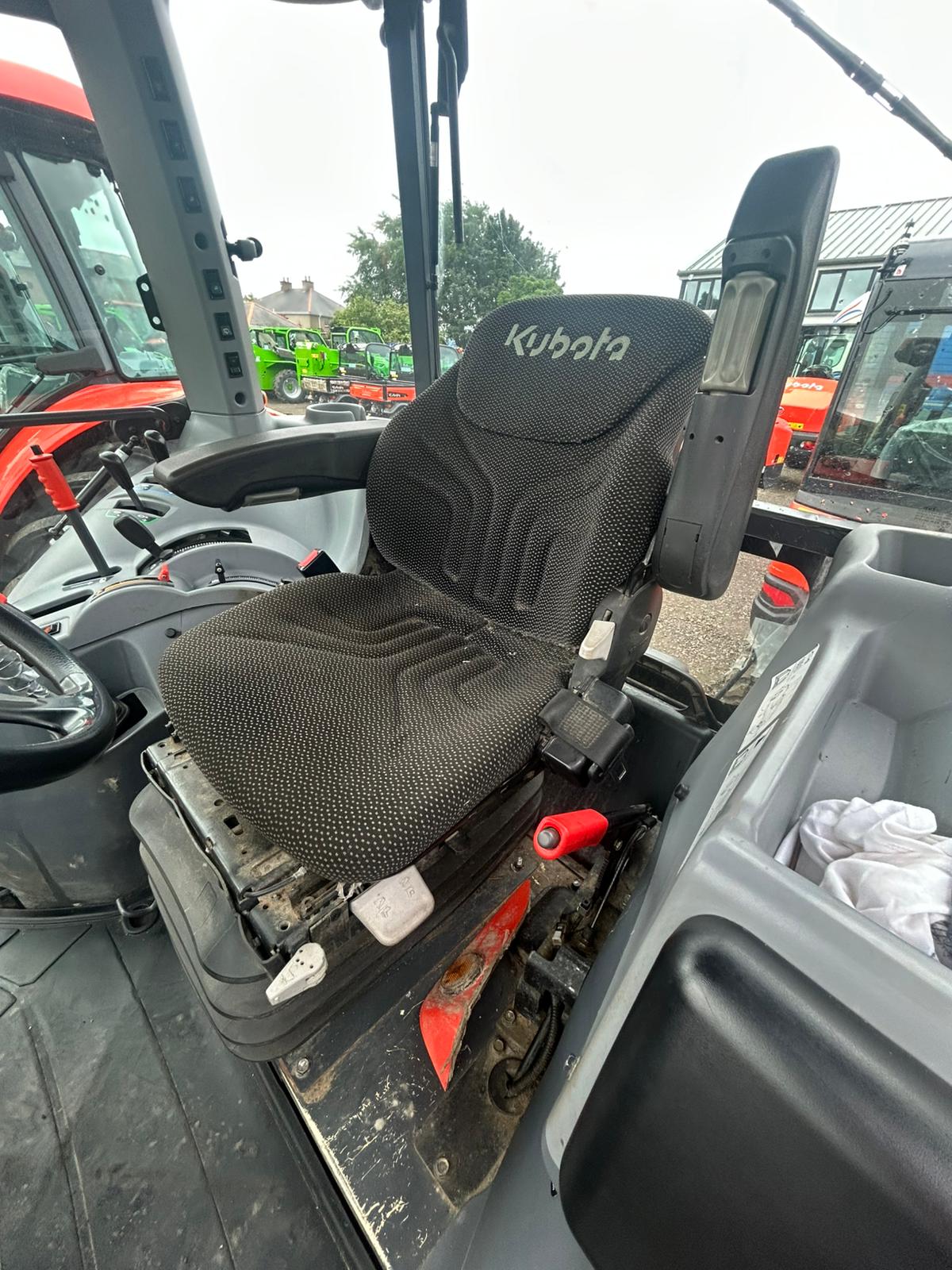2021 Kubota M5111 tractor - Image 12