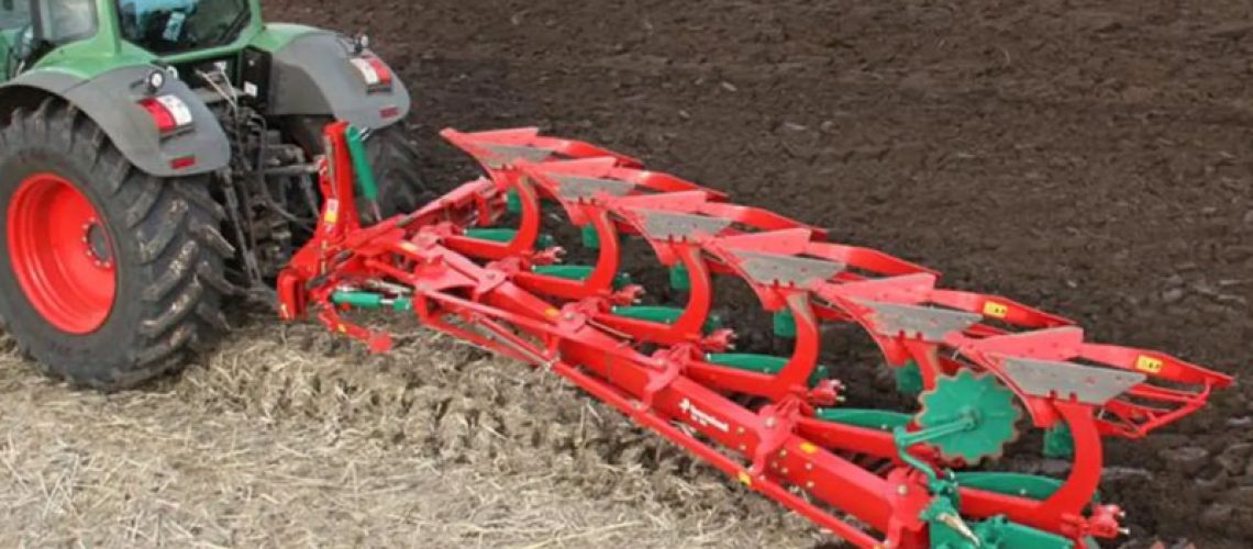 Kverneland-farm-sale-da-forgie-northern-ireland-soil-mounted-reversible-plough-eg-lb-1